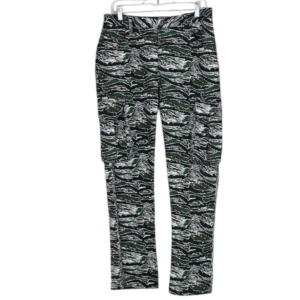 Rebel Vengeance Camouflage Cargo Pants Sz 30